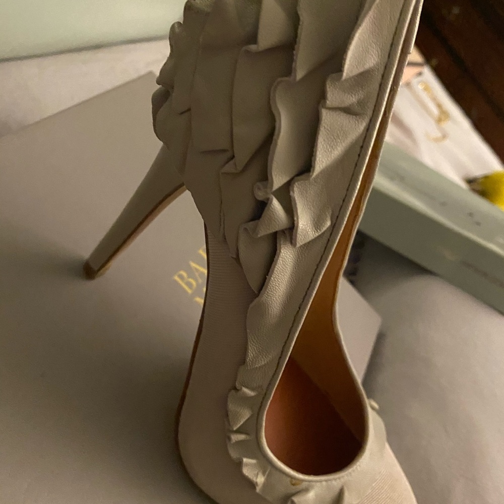 Elegant Badgley Mischka 👠 heels